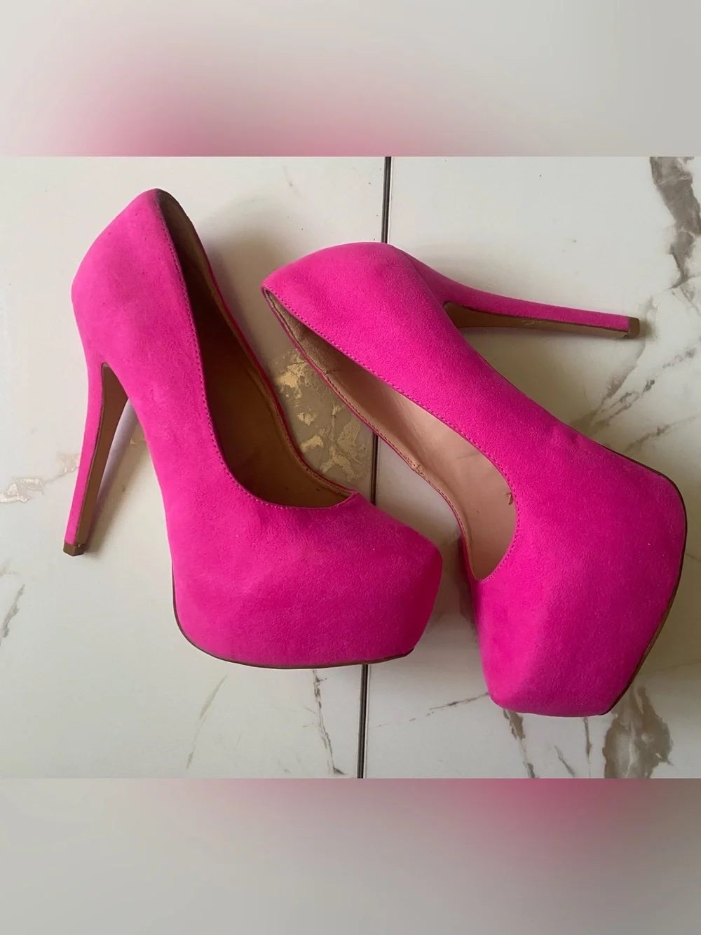 Dream Pairs  Hot Pink Fuchsia Suede Stiletto Swan Platform Pumps size 8.5